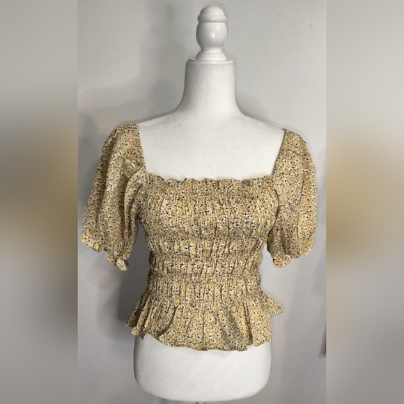 Square Neck Puff Sleeve Breathable Short Yellow Floral Boho Tee - Picture 1 of 8